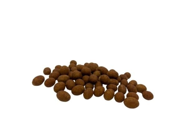 MULATE POWER BOOST Skrudinti žemės riešutai baltajame šokolade su prieskoniais, praturtintame baltymais, 120 g