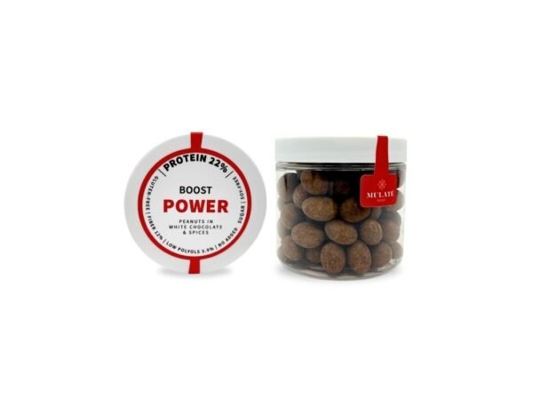 MULATE POWER BOOST Skrudinti žemės riešutai baltajame šokolade su prieskoniais, praturtintame baltymais, 120 g