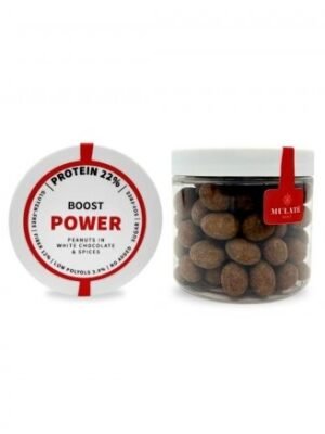 MULATE POWER BOOST Skrudinti žemės riešutai baltajame šokolade su prieskoniais, praturtintame baltymais, 120 g